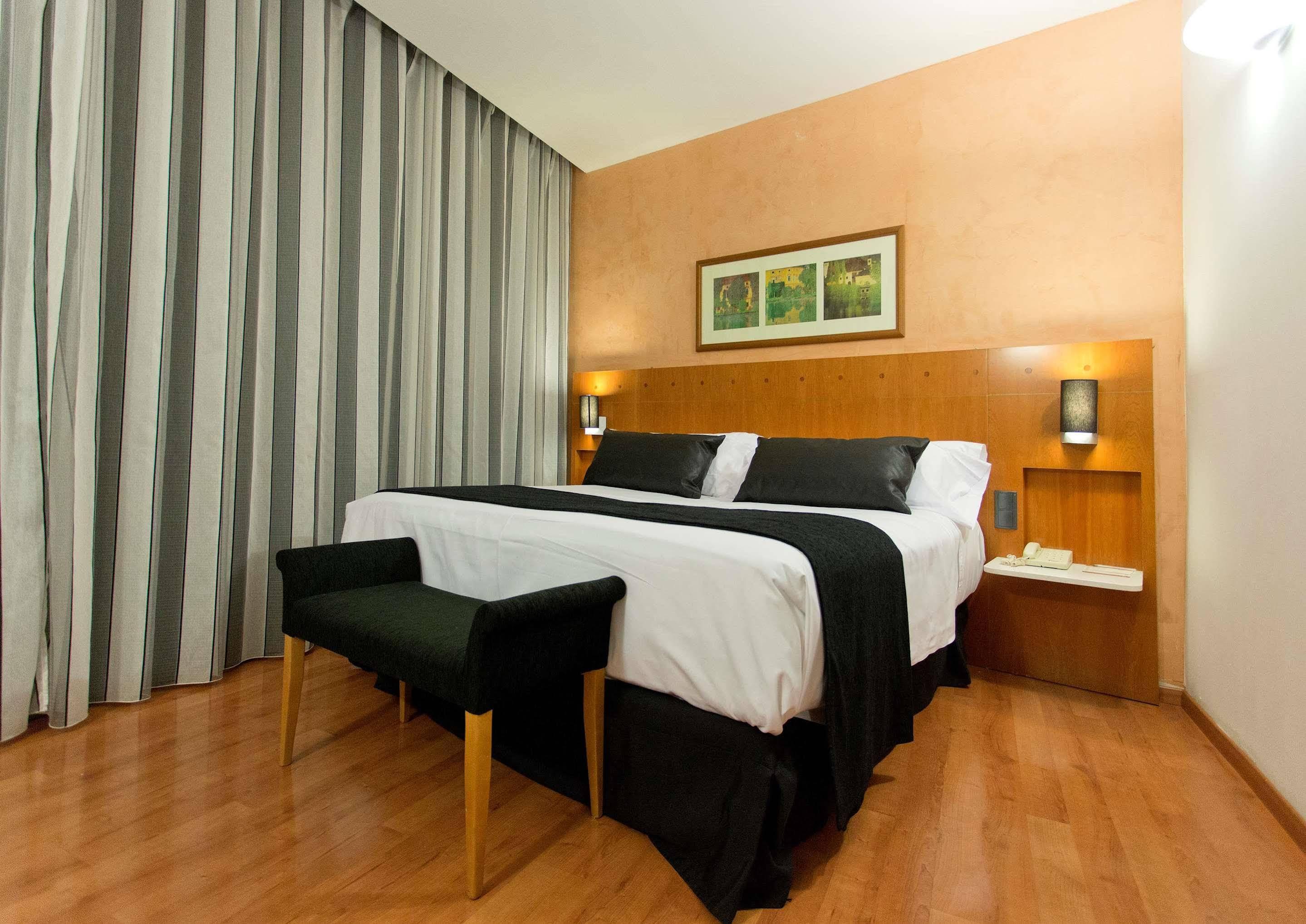 Catalonia Plaza Mayor Salamanca Hotel Ngoại thất bức ảnh